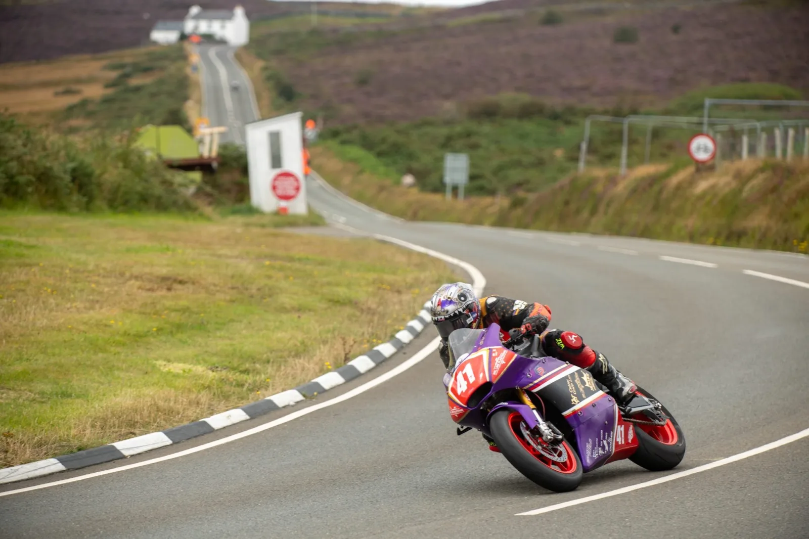 Two unofficial 120mph laps recorded as Manx Grand Prix qualifying continues