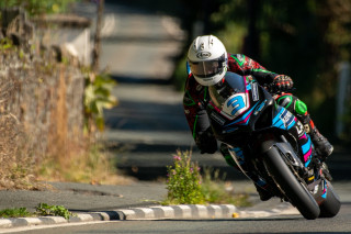senior-manx-grand-prix-4-laps-20260824-mark-corlett-001.jpg