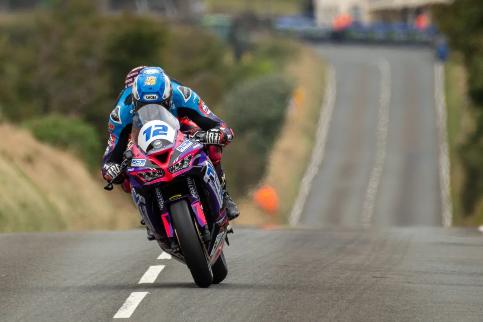 Two unofficial 120mph laps recorded as Manx Grand Prix qualifying continues