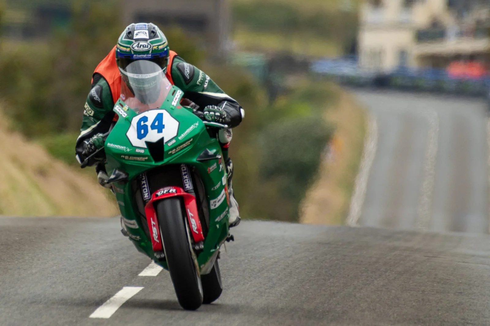 Two unofficial 120mph laps recorded as Manx Grand Prix qualifying continues