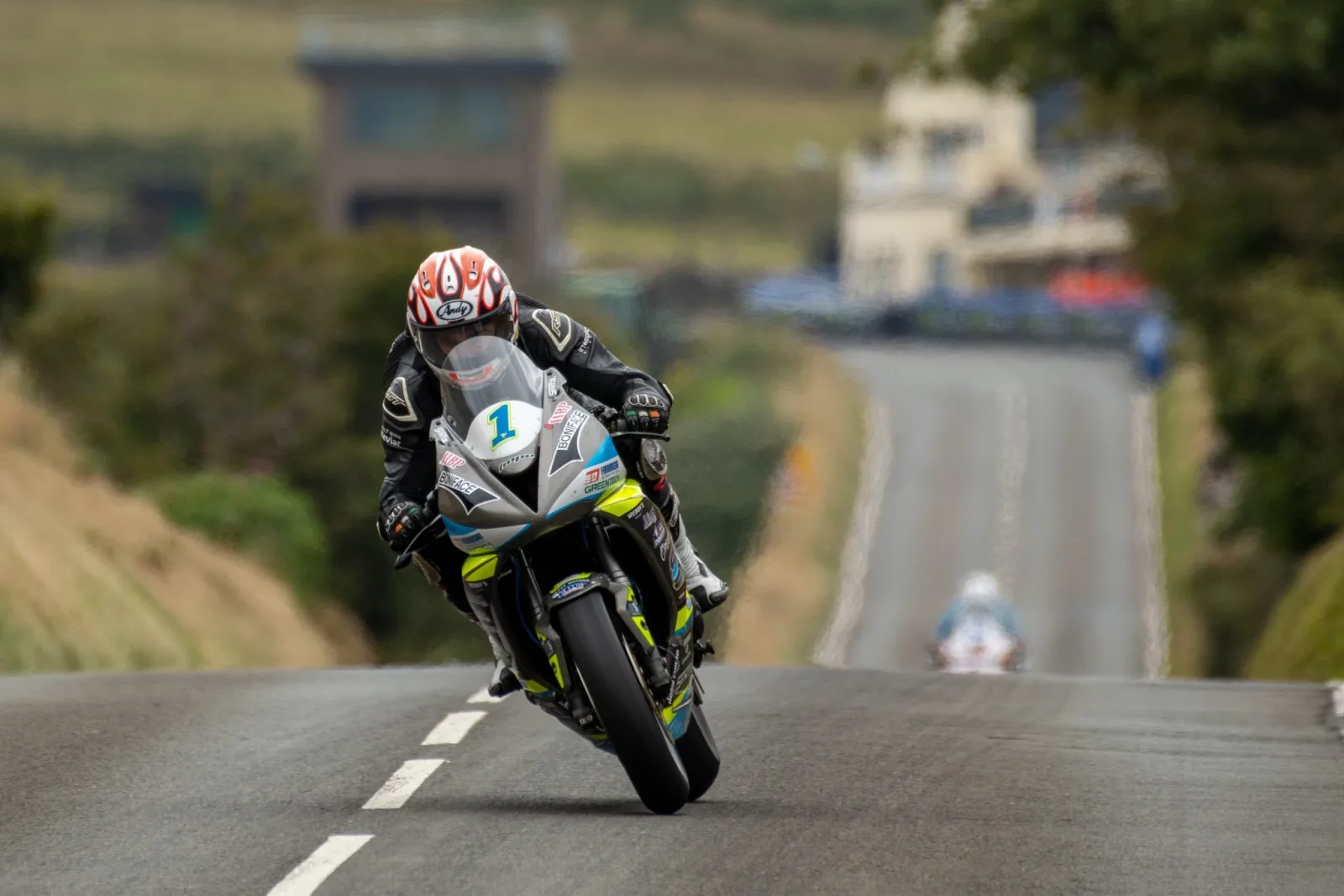 Final qualifying session of the 2026 Manx Grand Prix concludes as two riders lap over 120mph