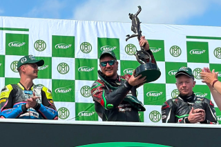 mgpnews-johnny-stewart-takes-the-victory-in-spectacular-style-in-the-road-racing-news-sportbike-race-2026-08-22-1.png