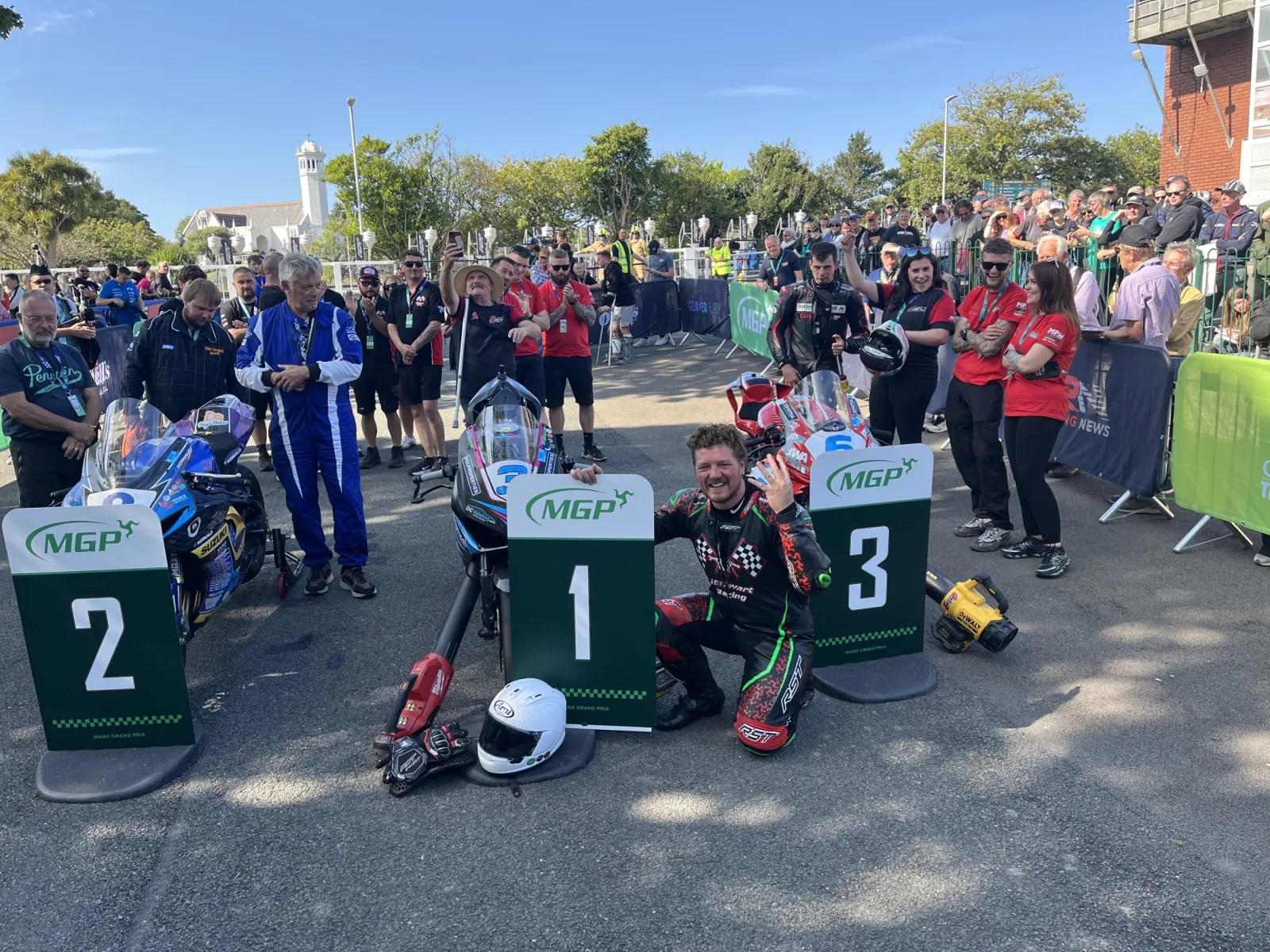 Johnny Stewart makes history with record breaking fourth Manx Grand Prix win in Okell’s Senior Manx Grand Prix